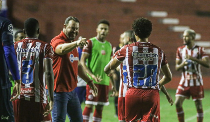 Série B: Náutico irá ao mercado por zagueiro e lateral