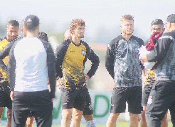 Série B: Operário deve seguir com três volantes contra o CSA