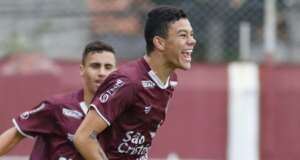 Paulista Sub-20: Atacante do Juventus celebra vitória