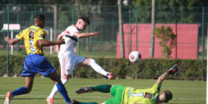 PAULISTA SUB-20: Santos goleia e mantém 100%; São Paulo vence e lidera