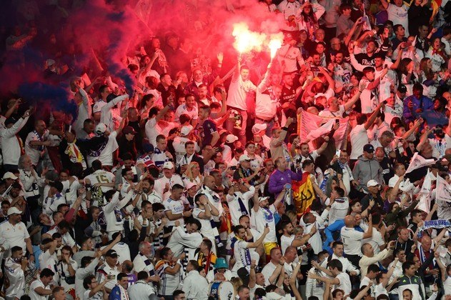 torcida do Real Madrid festeja