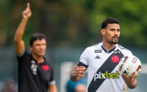 Guarani x Vasco - Jogo de opostos em Manaus