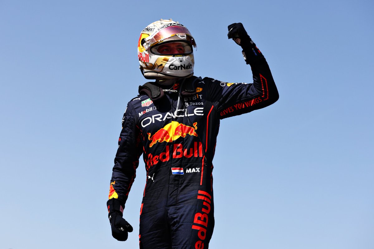 F1: Leclerc abandona corrida, Verstappen lidera e Red Bull faz dobradinha na Espanha