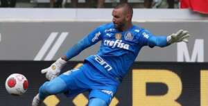 Goleiro do Palmeiras comemora vitória e revela sonho de jogar Copa