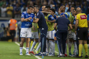 Cruzeiro 2 x 0 CRB - 8ª vitória seguida e 100% como mandante