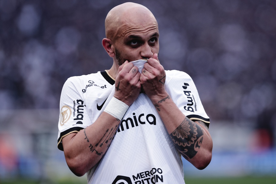 BRASILEIRÃO: Corinthians cola no Palmeiras; Atlético-MG bate Fla e Athletico leva clássico