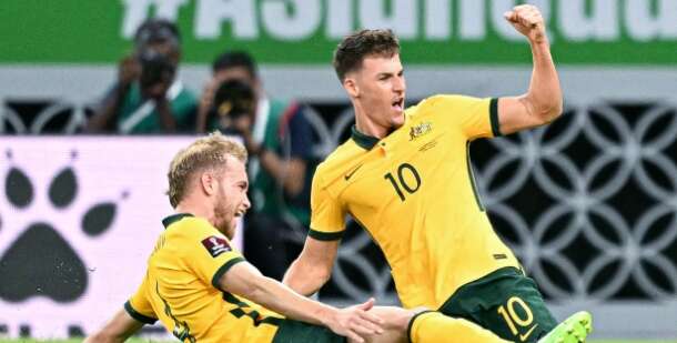 Copa do Mundo: Austrália vence Emirados Árabes e enfrenta Peru por vaga 2 Austrália vai enfrentar o Peru por vaga na Copa do Mundo