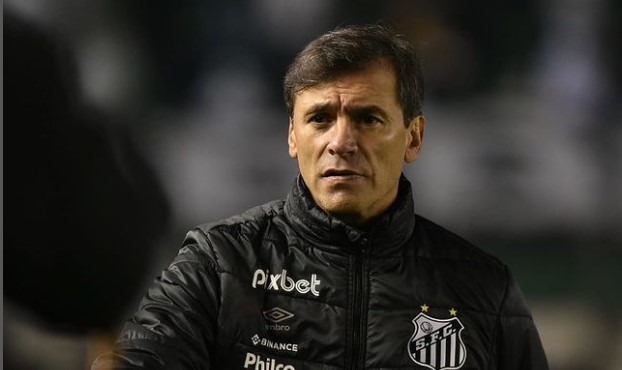 Bustos espera ter elenco do Santos recuperado para encarar Flamengo