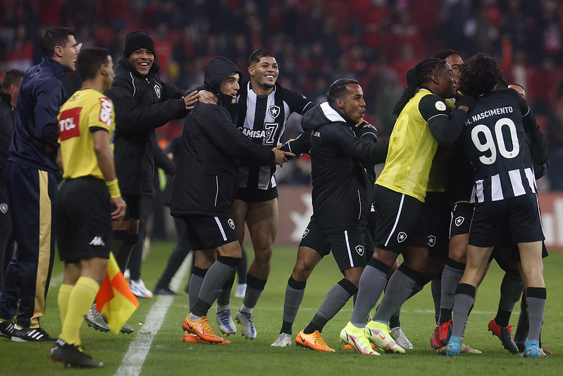 Seleção da 13ª rodada do Brasileirão com formação clássica e treinador do Fogão