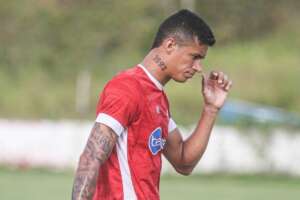 Zagueiro deixa o Náutico e será anunciado por time do Brasileirão