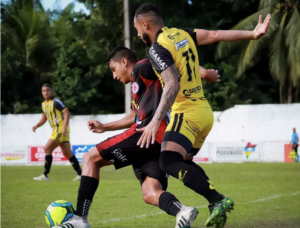 Jogo da Série D tem chute em porta do vestiário da arbitragem e soco no banco de reservas