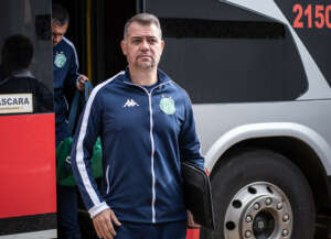BOMBA! Guarani se livra de Michel Alves e técnico cai junto