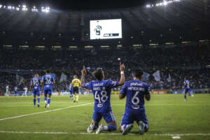 SÉRIE B: Cruzeiro segue líder e Bahia e Grêmio no G4; Ponte e Guarani tropeçam