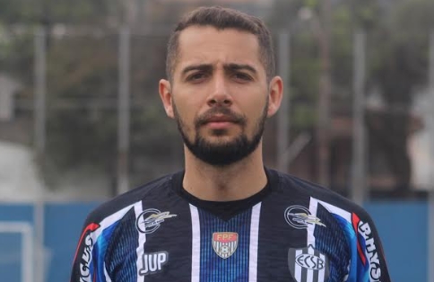 Wesley, zagueiro do EC São Bernardo na Copa Paulista