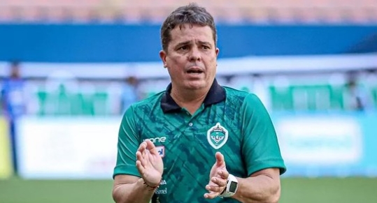 Evaristo Piza não é mais técnico do Manaus na Série C
