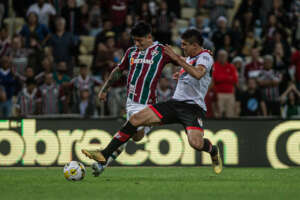Fluminense 0 x 2 Atlético-GO - Flu sofre com expulsão e perde no Maracanã