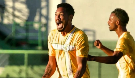Brasiliense-DF 2 x 0 Grêmio Anápolis-GO – Com show de “Brocador” Jacaré dispara na liderança