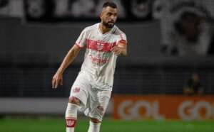 Série B: CRB confirma a saída de volante campeão da Libertadores