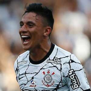 BRASILEIRÃO: Corinthians vence fora de casa e dorme na liderança