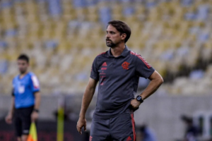 Pelo perfil, Vasco pode contratar treinador que deixou Flamengo