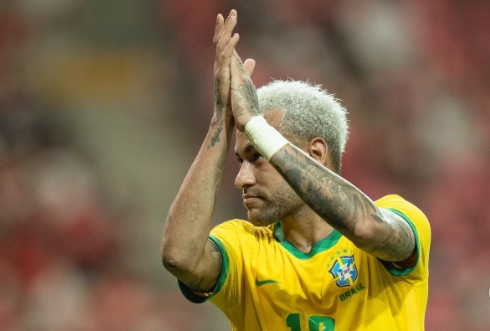 Copa do Mundo: Neymar caminha para 3ª edição como estrela e com fortuna de R$ 1 bi