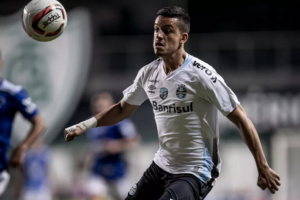 Atlético-GO procura Grêmio, mais uma vez, por empréstimo de atacante