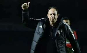 São Paulo vence e Ceni desabafa: 'Não há técnico mais bem preparado do que eu'