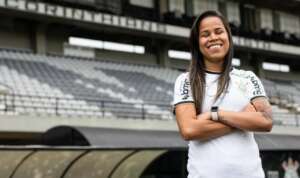 Brasileirão Feminino: Corinthians anuncia volta de Victória Albuquerque