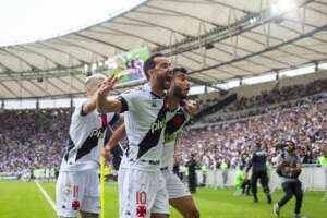 Vasco 1 x 0 Cruzeiro - Vascão quebra invencibilidade do líder e consolida vaga no G-4