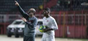 Série D: Sem vaga cativa, técnico do Ferroviária comemora briga por posições