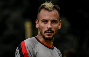 Série C: Lateral do Vitória diz que time está focado na fuga do rebaixamento