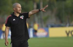 Alex, técnico do Sub-20 do São Paulo, recusa convite de Jorge Jesus para ser auxiliar no Fernerbahçe