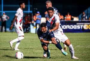 Altos 1 x 0 Ferroviário - Jacaré derruba Tubarão na Série C