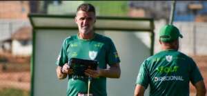 Presidente do América-MG banca técnico e culpa jogadores: 