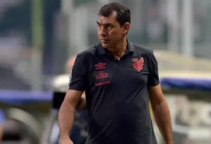 Ceará recebe negativa de Fábio Carille e Abel Braga, e busca nova opção