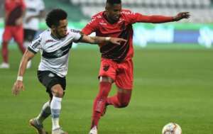 Athletico tenta quebrar tabu de 17 anos contra Coritiba