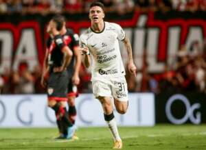 Brasileirão: Corinthians surpreende e se isola na ponta