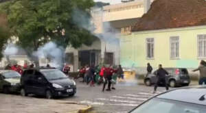 Confusão entre torcedores de Juventude e Athletico-PR é relatada na súmula