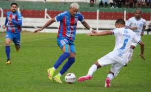 Catarinense Série B: Barreto estreia com golaço na primeira vitória do Carlos Renaux