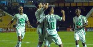 CSA x Chapecoense - Em jejuns diferentes, times veem o Z4 se aproximar