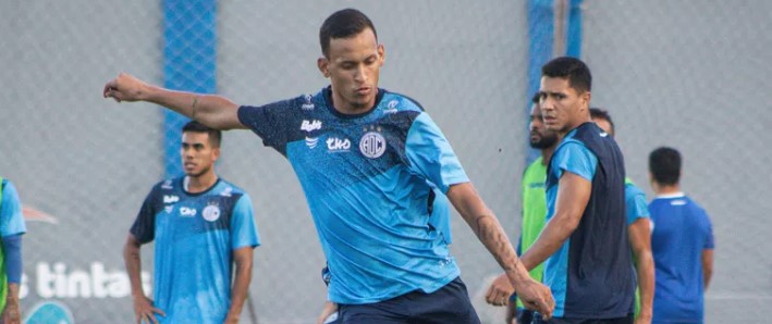Série C: Confiança-SE rescinde contrato com volante 2 Andrezinho não faz mais parte do elenco do Confiança na Série C