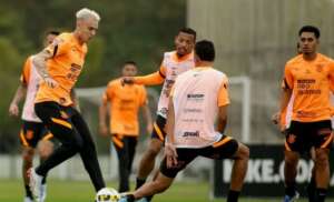 Corinthians terá 6 desfalques no jogo contra o Atlético-GO