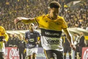 Criciúma x Sampaio Corrêa - Tigre tenta escapar do Z-4