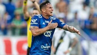 Cruzeiro segue imbatível na Série B