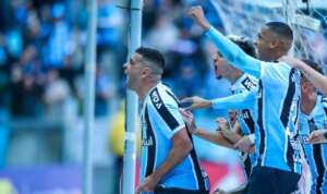 Seleção FI da 13ª rodada da Série B vem no 4-4-2