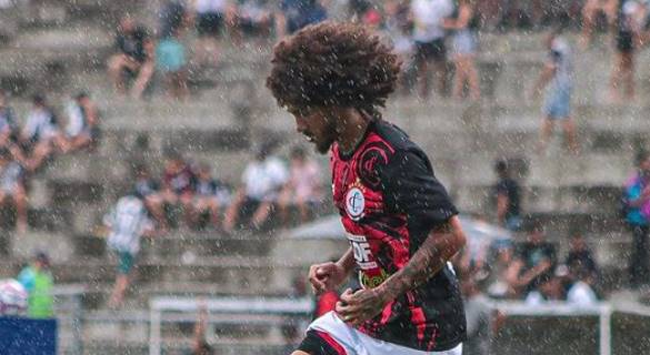 douglas lima durante aquecimento