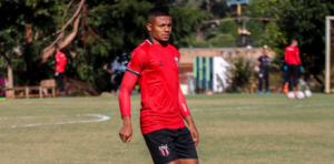 Série C: Zagueiro do Botafogo-SP fala sobre adaptação e disputa pela titularidade