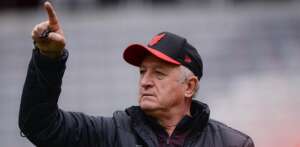 Vindo de quatro vitórias seguidas, Athletico-PR se prepara para o jogo contra o Santos