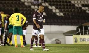 Série D: Zagueiro da Ferroviária reclama de cera adversária: 'Antijogo'