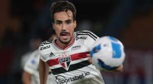 Igor Gomes e Galoppo disputam vaga de Nestor no São Paulo